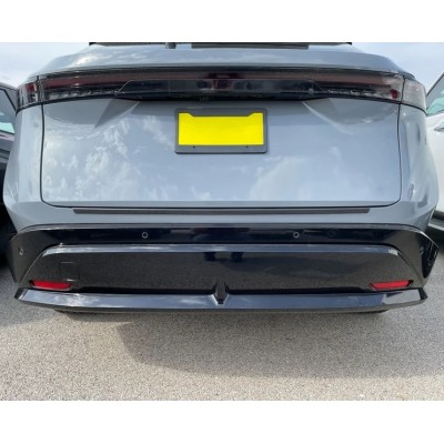 Накладка на задній бампер Weathertech Nissan Ariya