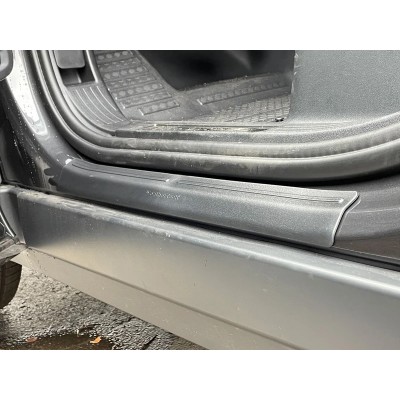 Накладки на пороги Weathertech Land Rover Defender 2020+ Накладки на пороги Weathertech Land Rover Defender 2020+