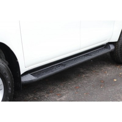 Пороги оригінальний дизайн Toyota Hilux 2015+