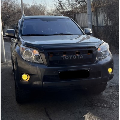 Решітка радіатора Toyota Prado 150 2009-2013