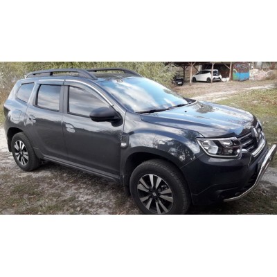 Дефлектори вікон з хром молдингом Renault Duster 2018+