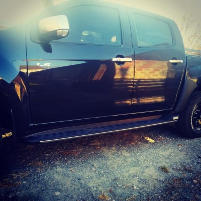 Підніжки Isuzu D-Max 2017+ Підніжки Isuzu D-Max 2017+