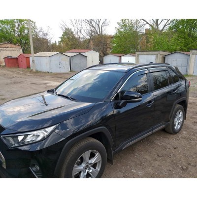 Дефлектори вікон з хром молдингом Toyota Rav4 2019+